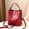High-Capacity Women’s Crocodile Pattern Handbag – Shoulder & Messenger Bag
